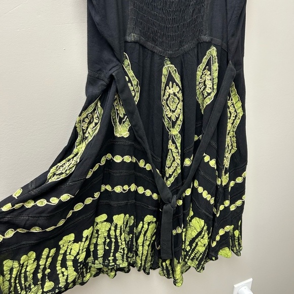 Shiva Fashions Black & Green Midi Summer Dress - Picture 4 of 6